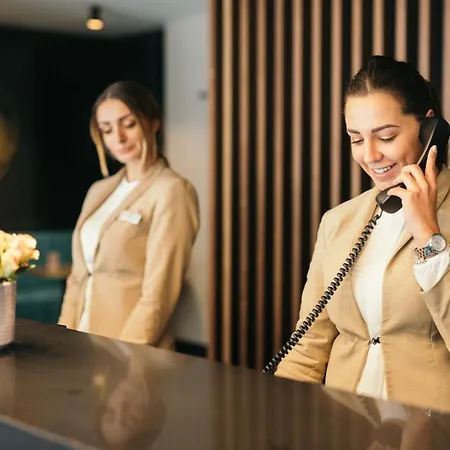 Point Hotel