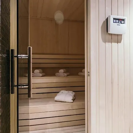 Point Hotel 4*