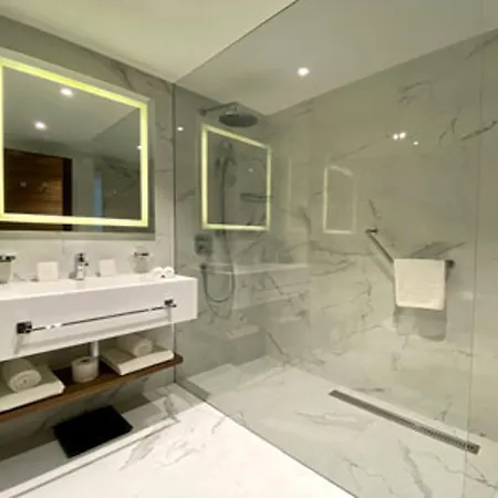 Point Hotel 4*